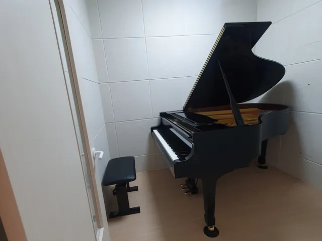 STUDIO LANG (스튜디오 랑)