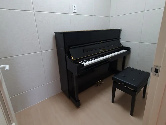 STUDIO LANG (스튜디오 랑)