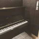 업라이트 피아노방