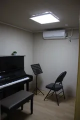 업라이트 피아노방