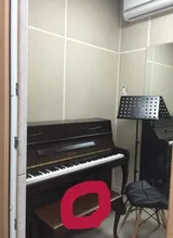 업라이트 피아노방