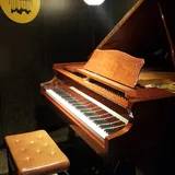 업라이트 피아노방