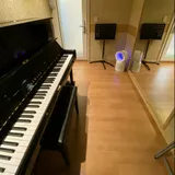 Studio F