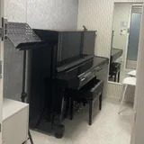 Room 7, 야마하 업라이트