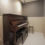 1번방 (업라이트 보컬&피아노 연습실)