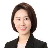 김윤진