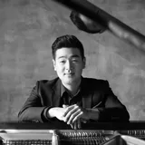 신영범