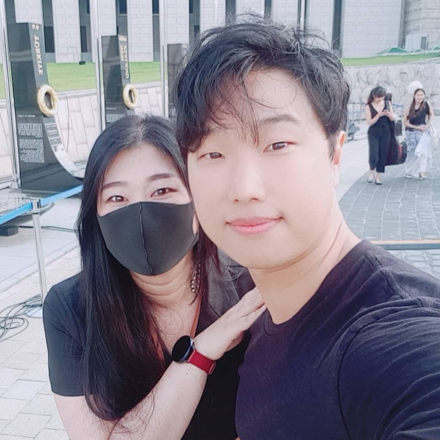 리뷰어 섬네일