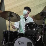 김시온
